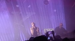 Rebeka Warrior, musicienne et DJ, décroche le prix de Flore pour son premier roman «Toutes les vies»