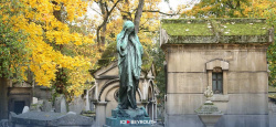 Les femmes qui dorment au Père Lachaise