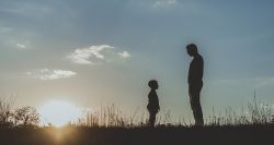 L’ombre de l’enfance sur le corps et la psyché de l’adulte