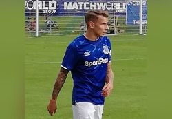 Angleterre: Lucas Digne quitte Everton pour Aston Villa, à onze mois du Mondial