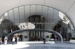 George Lucas dévoile une galaxie d'œuvres d'art dans son nouveau musée de Los Angeles