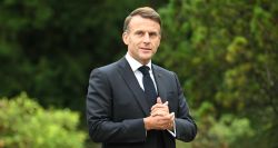 France: Macron face au vertige du vide