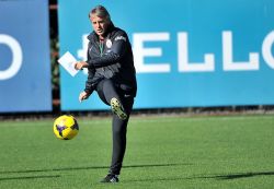 Italie: Mancini en quête de \