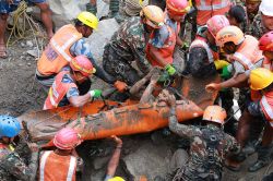 Crue au Népal: le bilan passe à 1.287 morts, 5.083 disparus