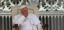 Le pape François condamne le terrorisme et l'antisémitisme avec des rabbins européens