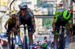 Tour d'Italie: Oldani redonne quelques couleurs au cyclisme italien