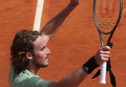 Monte-Carlo: Tsitsipas serein, Rublev éteint