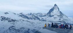 Les glaciers suisses reprennent de l'ampleur après un hiver neigeux