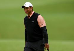 Tiger Woods sombre dans les abysses à Tulsa