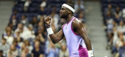 US Open: Tiafoe bat Dimitrov en quart sur abandon, pour une demie 100% US contre Fritz