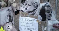 Brigitte Bardot: Saint-Tropez rend hommage à l’icône du cinéma