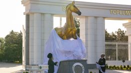 L’akhal-teke, symbole national du Turkménistan