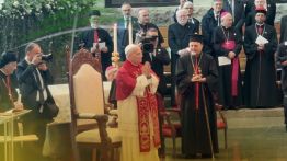 Le pape Léon XIV accueilli avec ferveur à Harissa