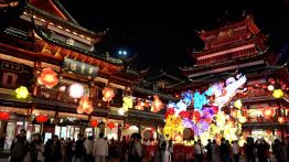 Lanternes et fêtes: l’Année du Cheval approche