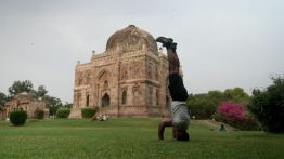 Inde: le yoga à l’honneur