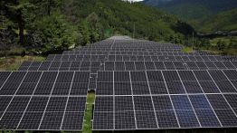 Au Bhoutan, le solaire gagne du terrain