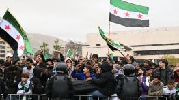 Damas : les Syriens célèbrent une nouvelle ère