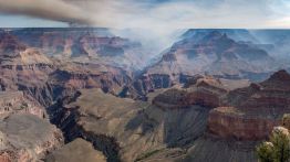 Grand Canyon: fermeture de la rive nord après un incendie majeur
