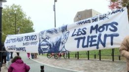 Attentat de Trappes: l’enquête avance, la France se rassemble