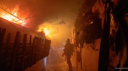 Paris : le marché historique des Enfants rouages ravagé par les flammes