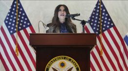 Trump limoge Kimberly Guilfoyle, son ambassadrice en Grèce