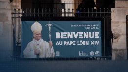 Paris se prépare à accueillir le pape