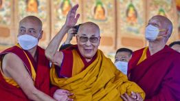 Inde: le Dalaï Lama débute les célébrations de ses 90 ans par une prière