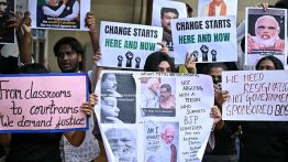 En Inde, la colère étudiante ne faiblit pas