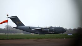 Le pont aérien, l'artère vitale liant les arsenaux