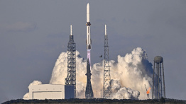 Blue Origin réussit l’atterrissage de son booster New Glenn