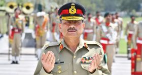 Iran: le chef de l'armée pakistanaise  attendu mardi à Téhéran 