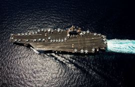 Tensions Washington–Téhéran: un dispositif militaire prêt, la diplomatie toujours en jeu