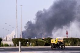 Les Émirats touchés par une nouvelle vague d'attaques, un mort à Abou Dhabi