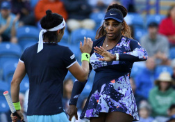 Serena Williams qualifiée pour les demi-finales du double à Eastbourne