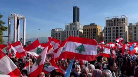 20e commémoration de l'assassinat de Hariri: des milliers de personnes rassemblées à la place des Martyrs 