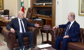 Michel Issa reçu par Aoun, Berry et Salam avant les négociations prévues à Washington