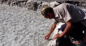 La Kabylie: là où le sol brille blanc de sel