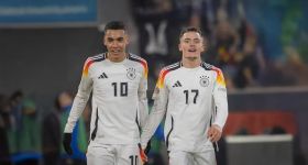 L’Allemagne entre en lice, avec ses étoiles et ses fantômes
