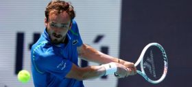 Medvedev s'impose à Miami