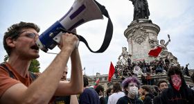 France: journée de mobilisation et changement de Premier ministre