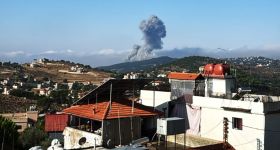Patrouille israélienne aux abords de Deir Mimas et frappes de missiles sur Sajd