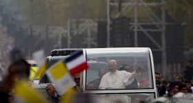 Paris en prière avec le pape