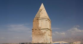 La pyramide d’Hermel, l’énigme du Liban