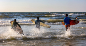 À Gaza, le surf comme souffle de liberté
