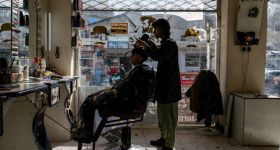 Afghanistan: la police de la Vertu traque les barbes