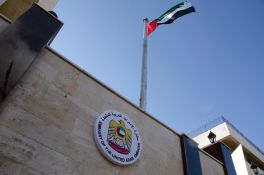 L'ambassade des Émirats à Damas visée par des émeutes et actes de vandalisme