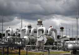 L'UE propose de mettre fin à toutes les importations de gaz russe d'ici fin 2027