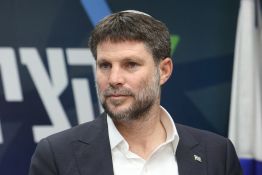 Smotrich exclut tout retrait israélien du Sud tant que le Hezbollah «existe au Liban»