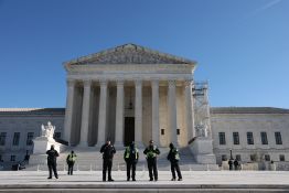 Vote par correspondance: la Cour suprême américaine rejette le recours de l’administration Trump