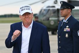 Trump s'en prend à ses opposants et aux juges lors de la Journée du souvenir